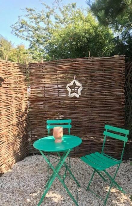 The Humble Hut Apartment Уулер Екстериор снимка