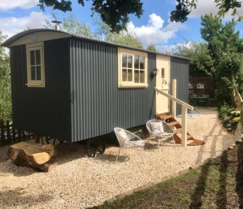 The Humble Hut Apartment Уулер Екстериор снимка