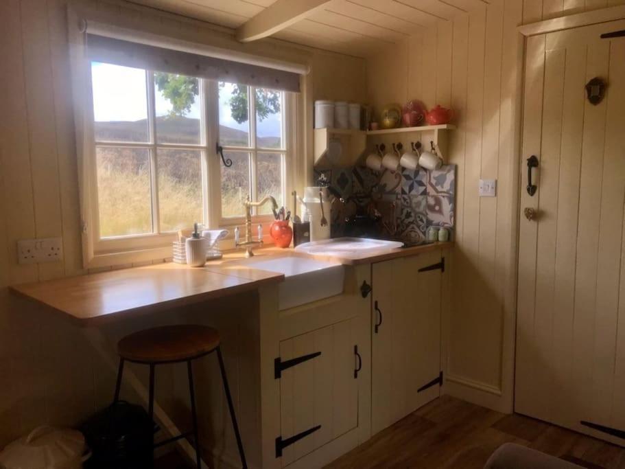 The Humble Hut Apartment Уулер Екстериор снимка