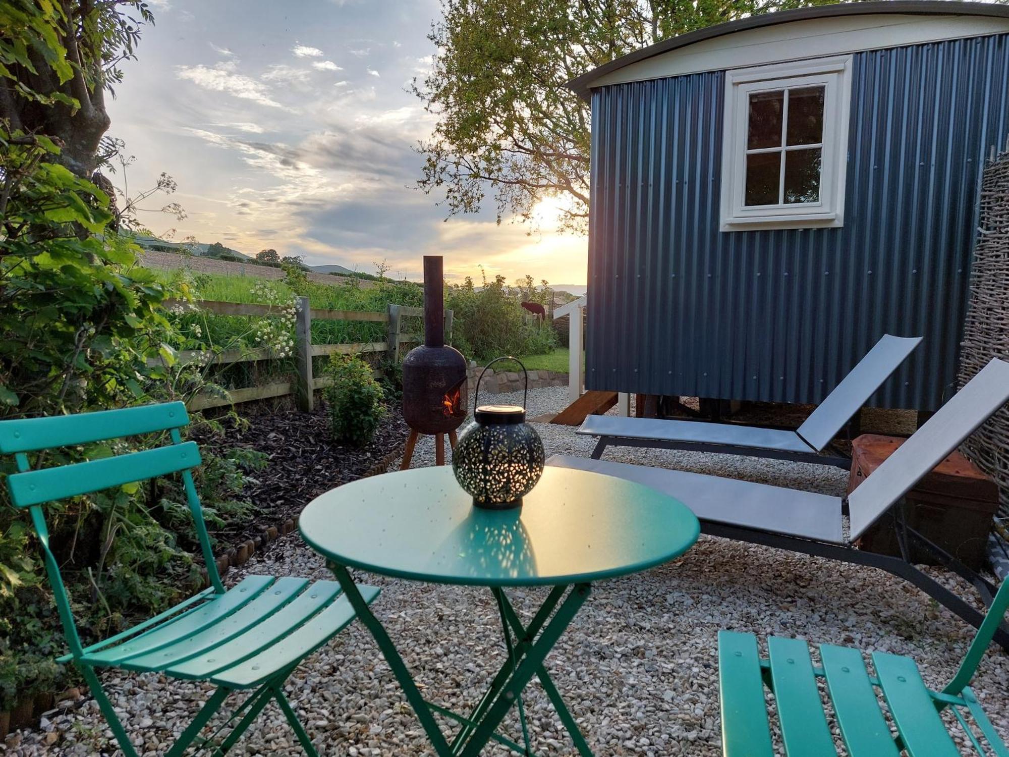 The Humble Hut Apartment Уулер Екстериор снимка